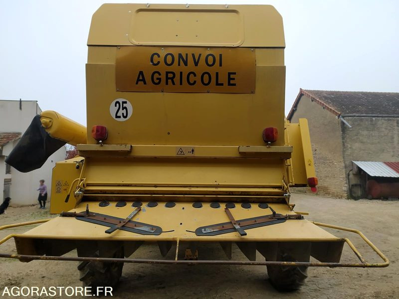 MOISSONNEUSE BATTEUSE NEW HOLLAND - 1997 - MOTEUR 4140H ET BATTEUR 5260H - Makineri bujqësore: foto 3 MOISSONNEUSE BATTEUSE NEW HOLLAND - 1997 - MOTEUR 4140H ET BATTEUR 5260H - Makineri bujqësore: foto 3