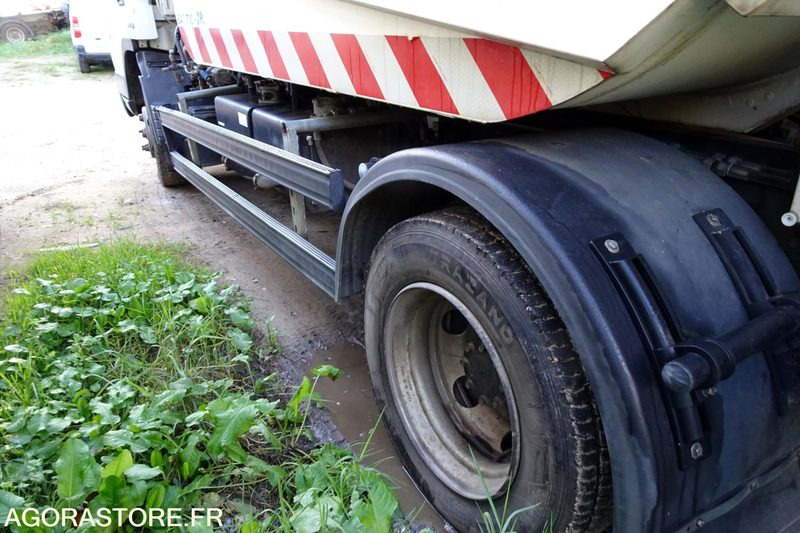 Lizingu i Mitsubishi Fuso Mitsubishi Fuso: foto 18 Lizingu i Mitsubishi Fuso Mitsubishi Fuso: foto 18