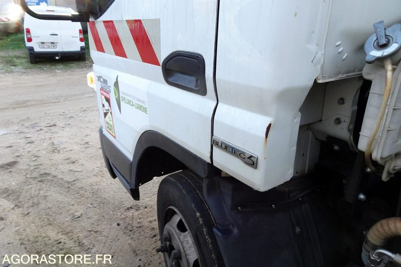 Lizingu i Mitsubishi Fuso Mitsubishi Fuso: foto 20 Lizingu i Mitsubishi Fuso Mitsubishi Fuso: foto 20