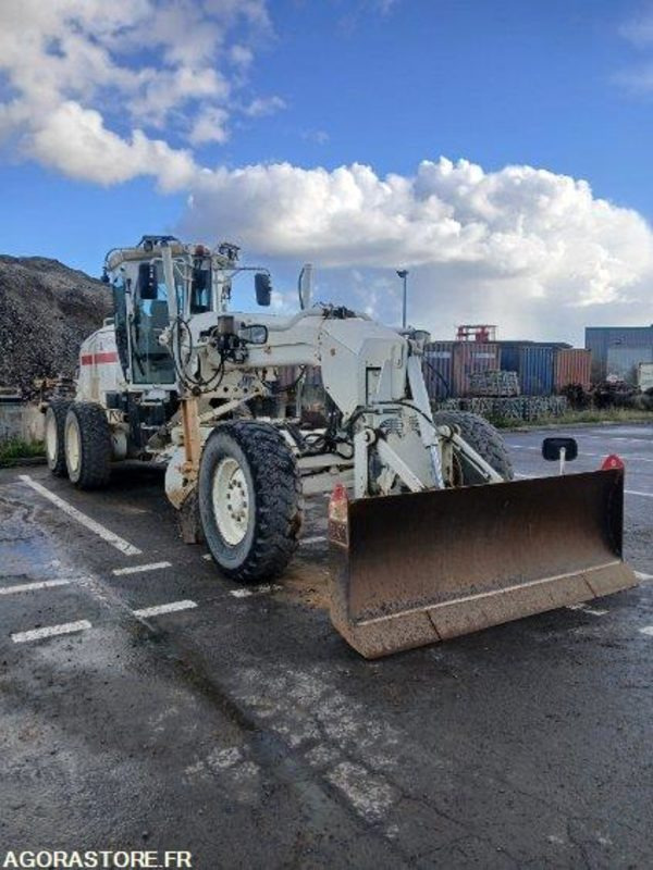 NIVEULEUSE - CATERPILLAR - 120M - 2011 - 12600H - Makinë niveluese: foto 1 NIVEULEUSE - CATERPILLAR - 120M - 2011 - 12600H - Makinë niveluese: foto 1