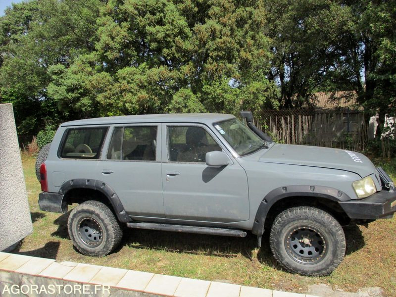 Nissan Patrol Y61 Station Wagon moteur 6 cylindres 4.2 Turbo Diesel 160cv BM5 - SUV: foto 4 Nissan Patrol Y61 Station Wagon moteur 6 cylindres 4.2 Turbo Diesel 160cv BM5 - SUV: foto 4