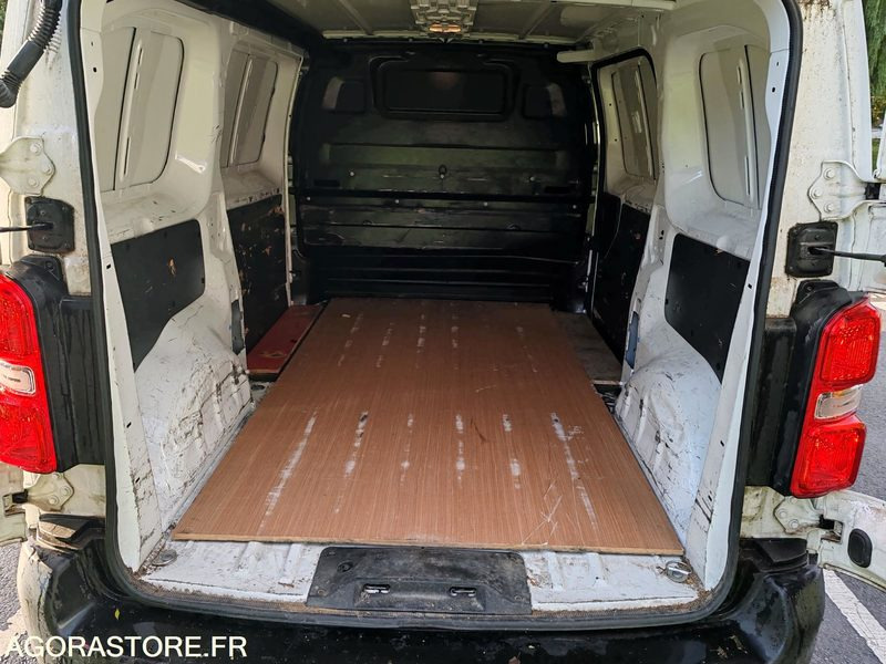 Opel vivaro - Furgon i vogël: foto 3 Opel vivaro - Furgon i vogël: foto 3