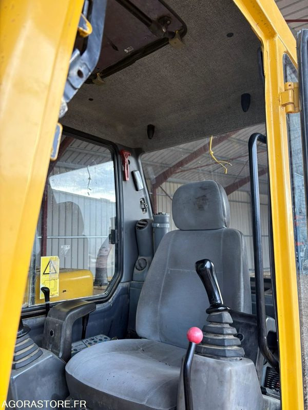 PELLE KOMATSU / 0333018 H / 2004 - Ekskavator: foto 4 PELLE KOMATSU / 0333018 H / 2004 - Ekskavator: foto 4