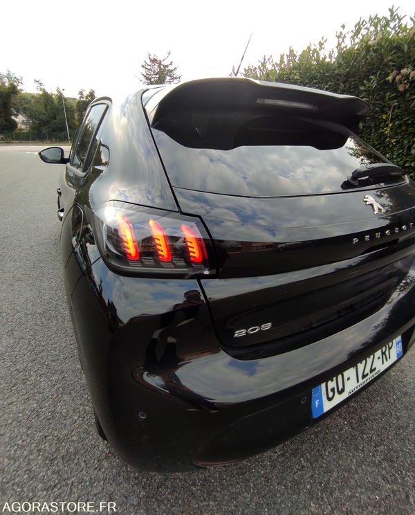 PEUGEOT 208 100 S&S EAT8 - finition ALLURE - MEC 2023 - Veturë: foto 5 PEUGEOT 208 100 S&S EAT8 - finition ALLURE - MEC 2023 - Veturë: foto 5