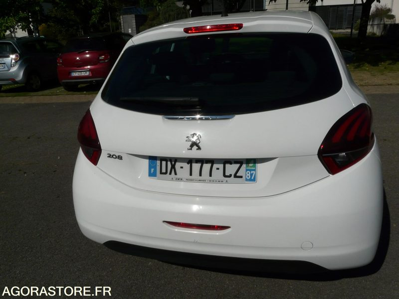 PEUGEOT 208 DX177CZ - Veturë: foto 4 PEUGEOT 208 DX177CZ - Veturë: foto 4