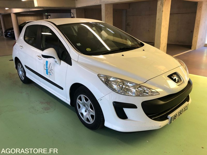PEUGEOT 308 ANNEE 2010 5P 1.6 HDI DIESEL Boite manuelle 150000km - Veturë: foto 1 PEUGEOT 308 ANNEE 2010 5P 1.6 HDI DIESEL Boite manuelle 150000km - Veturë: foto 1