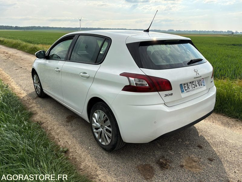 PEUGEOT 308 DIESEL 1.6 L HDI - Veturë: foto 4 PEUGEOT 308 DIESEL 1.6 L HDI - Veturë: foto 4