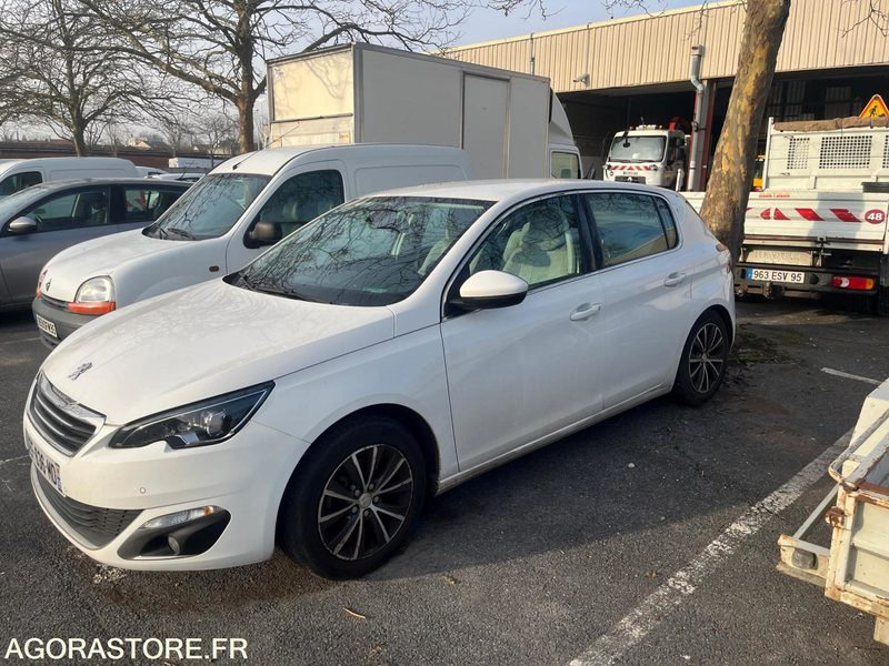 PEUGEOT 308 ESSENCE 130000 kms 2016 - Veturë: foto 2 PEUGEOT 308 ESSENCE 130000 kms 2016 - Veturë: foto 2