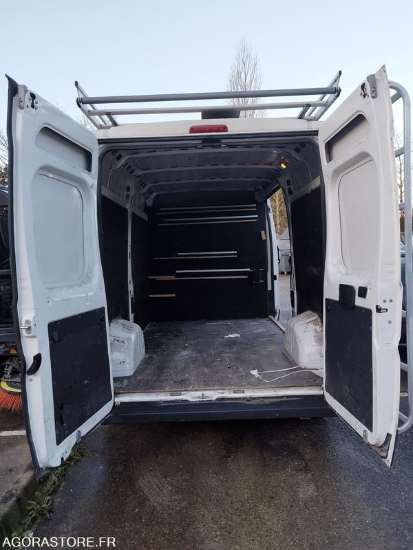 PEUGEOT BOXER III Phase 1/2 Fourgon - Furgon: foto 5 PEUGEOT BOXER III Phase 1/2 Fourgon - Furgon: foto 5