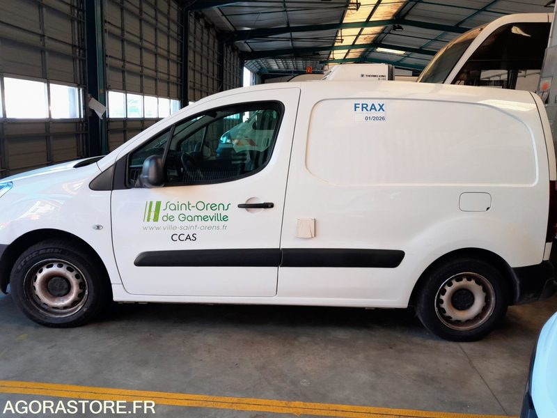 PEUGEOT PARTNER II 1.6 Vti 50026 kms 2016 frigo - Furgon i vogël: foto 4 PEUGEOT PARTNER II 1.6 Vti 50026 kms 2016 frigo - Furgon i vogël: foto 4