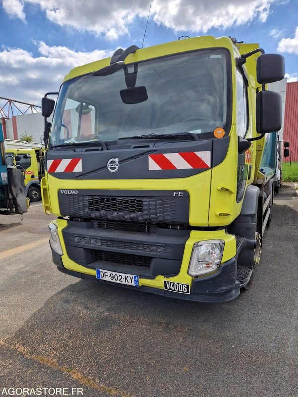 PORTEUR BOM 26T VOLVO GEESINK - 2014 - 154700kms - Kamion mbeturinash: foto 1 PORTEUR BOM 26T VOLVO GEESINK - 2014 - 154700kms - Kamion mbeturinash: foto 1