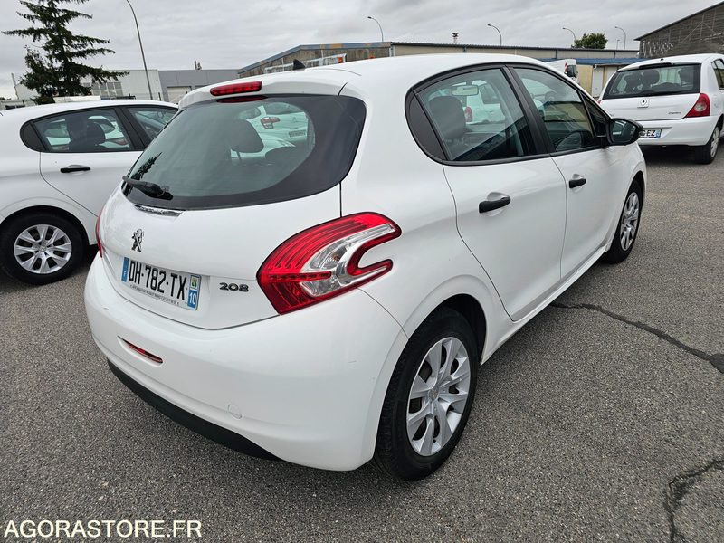 Peugeot 208 - 2014 - 145593km - DH782TX - Veturë: foto 3 Peugeot 208 - 2014 - 145593km - DH782TX - Veturë: foto 3