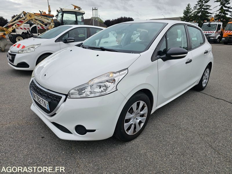 Peugeot 208 - 2014 - 145593km - DH782TX - Veturë: foto 1 Peugeot 208 - 2014 - 145593km - DH782TX - Veturë: foto 1