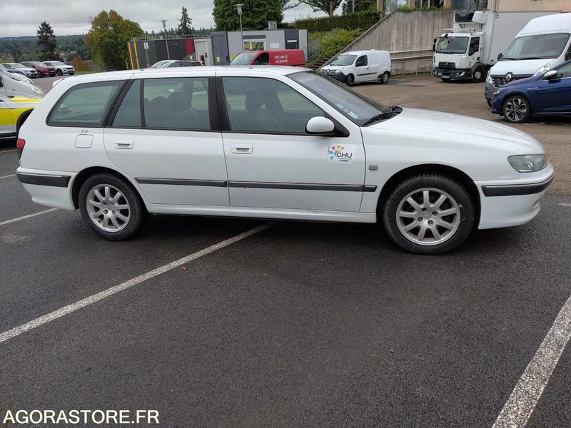 Peugeot 406 st pack sport break 2.2 essence 16v 160cv - Makinë me portobagazh: foto 4 Peugeot 406 st pack sport break 2.2 essence 16v 160cv - Makinë me portobagazh: foto 4