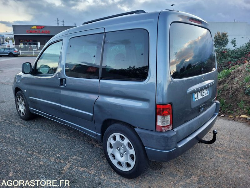 Peugeot partner 1.6hdi 90 ch - Veturë: foto 2 Peugeot partner 1.6hdi 90 ch - Veturë: foto 2