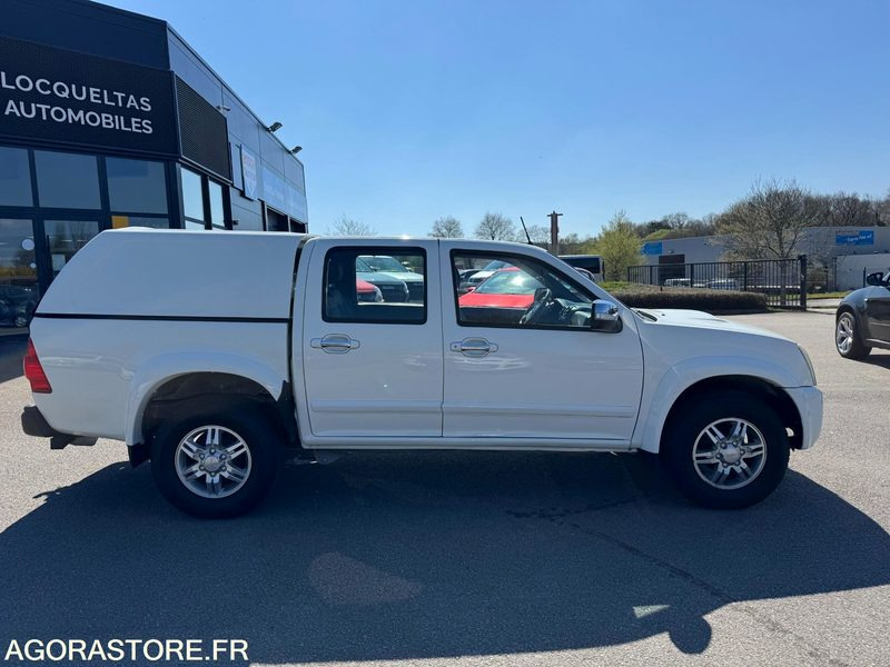 Pick-up ISUZU Dmax - 2011 - 147 383km - Pick up: foto 2 Pick-up ISUZU Dmax - 2011 - 147 383km - Pick up: foto 2