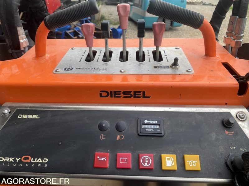 Porte outils SSQ15D 48 heures Worky Quad DIESEL 48 heures - Fadrom: foto 4 Porte outils SSQ15D 48 heures Worky Quad DIESEL 48 heures - Fadrom: foto 4