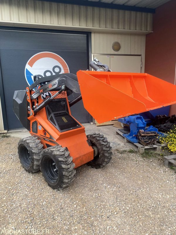 Porte outils SSQ15D 48 heures Worky Quad DIESEL 48 heures - Fadrom: foto 2 Porte outils SSQ15D 48 heures Worky Quad DIESEL 48 heures - Fadrom: foto 2