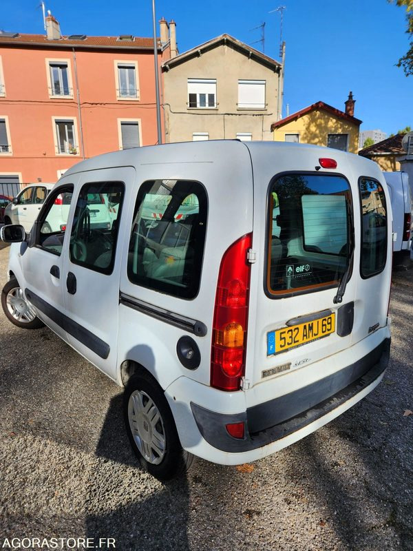 RENAUKT KANGOO COMBISPACE - Furgon i vogël: foto 5 RENAUKT KANGOO COMBISPACE - Furgon i vogël: foto 5