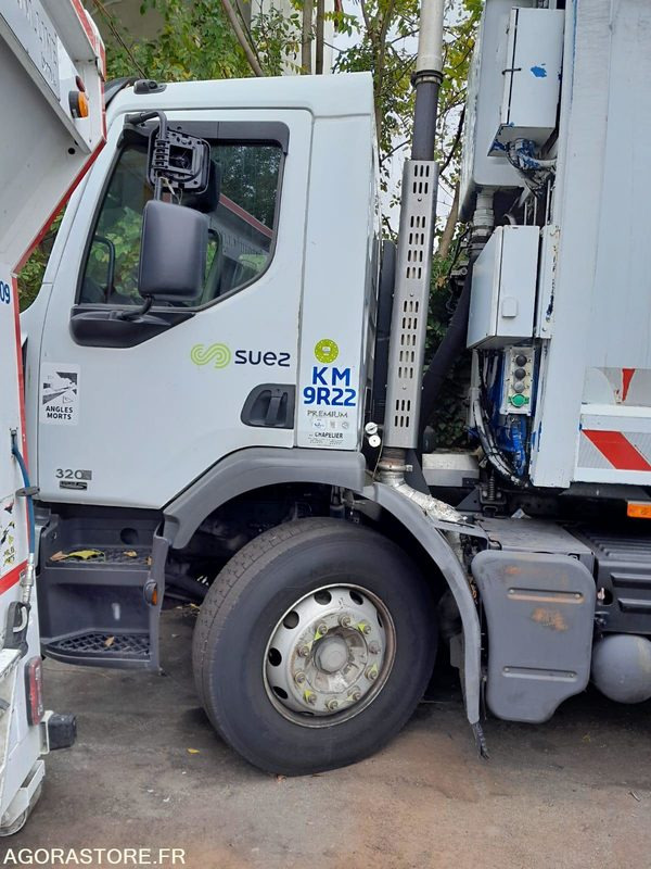 RENAULT 26T/BOM - DS032ES - Kamion mbeturinash: foto 1 RENAULT 26T/BOM - DS032ES - Kamion mbeturinash: foto 1