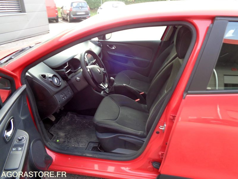 RENAULT CLIO 4 CZ.199.GB - Veturë: foto 3 RENAULT CLIO 4 CZ.199.GB - Veturë: foto 3