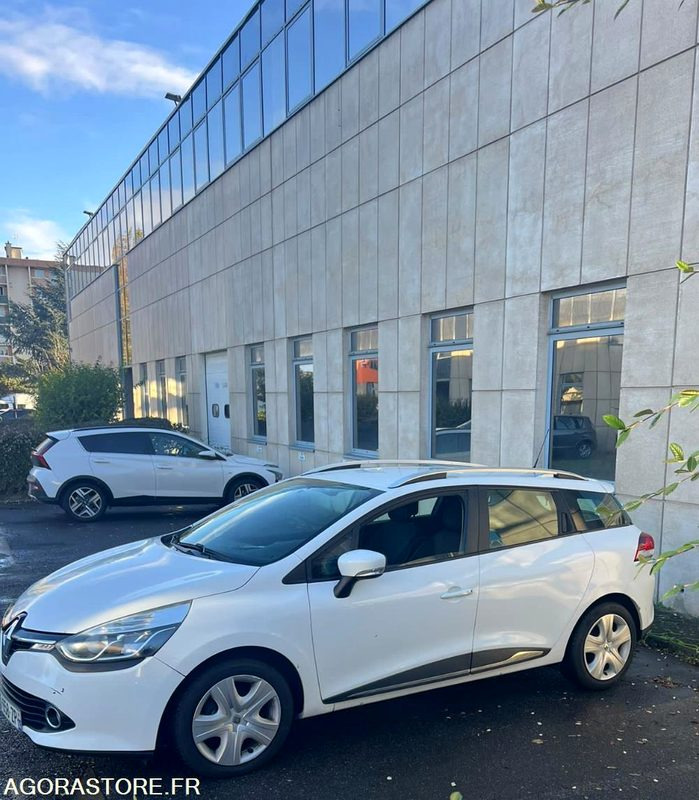 RENAULT CLIO IV ESTATE 241900 - Makinë me portobagazh: foto 3 RENAULT CLIO IV ESTATE 241900 - Makinë me portobagazh: foto 3