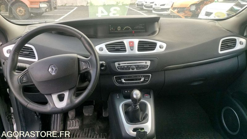 RENAULT GRAND SCÉNIC - 2010 - 292675kms - Veturë: foto 5 RENAULT GRAND SCÉNIC - 2010 - 292675kms - Veturë: foto 5