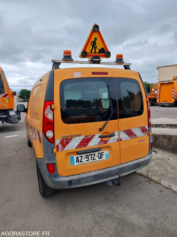 RENAULT KANGOO 1.5Dci - AZ-972-QF moteur tournant / véhicule roulant - Furgon i vogël: foto 3 RENAULT KANGOO 1.5Dci - AZ-972-QF moteur tournant / véhicule roulant - Furgon i vogël: foto 3