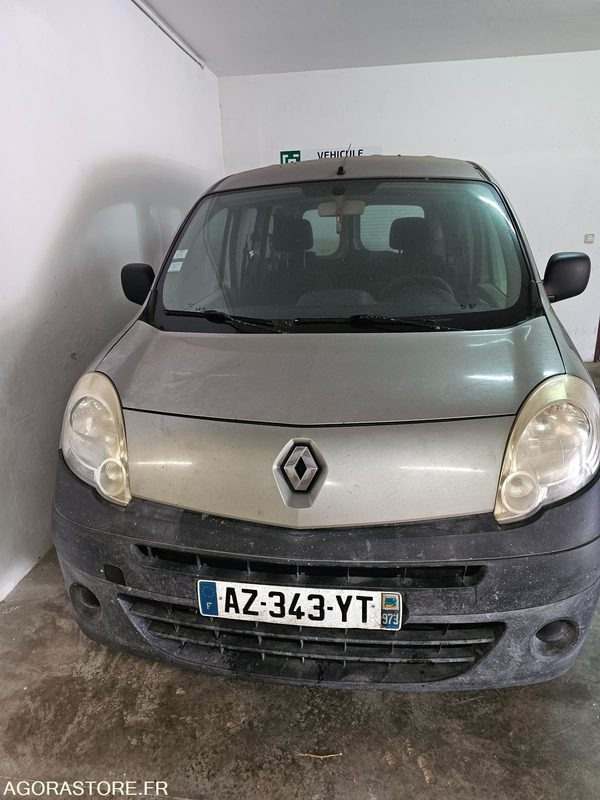 RENAULT KANGOO 2010 - Furgon i vogël: foto 3 RENAULT KANGOO 2010 - Furgon i vogël: foto 3