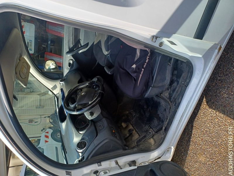 RENAULT KANGOO / REF SCP : 957 - Furgon: foto 4 RENAULT KANGOO / REF SCP : 957 - Furgon: foto 4