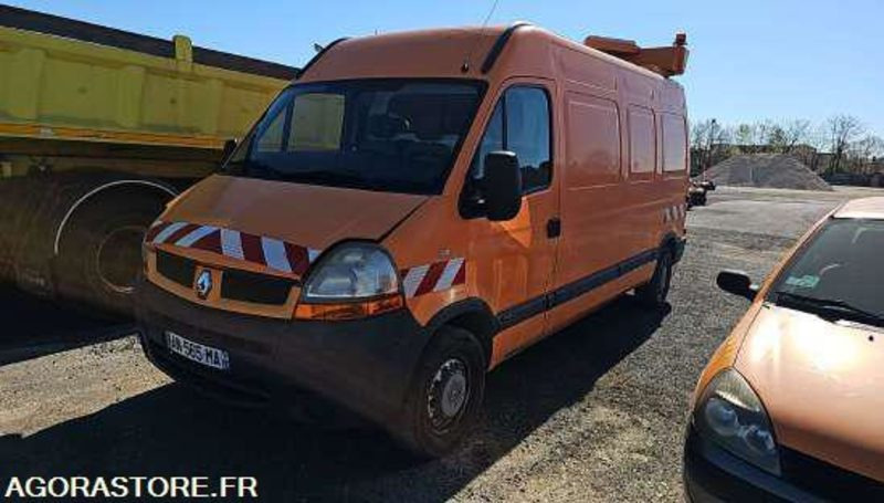 RENAULT MASTER - AN565MA - Furgon: foto 1 RENAULT MASTER - AN565MA - Furgon: foto 1