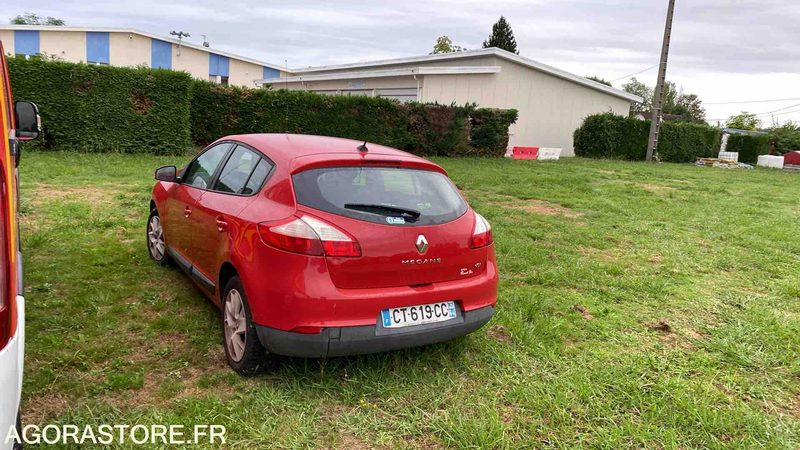RENAULT MEGANE 309707kms - 2013 - Veturë: foto 3 RENAULT MEGANE 309707kms - 2013 - Veturë: foto 3