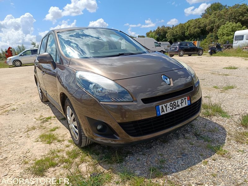 RENAULT SCENIC - 2010 - 138500KMS - Veturë: foto 1 RENAULT SCENIC - 2010 - 138500KMS - Veturë: foto 1