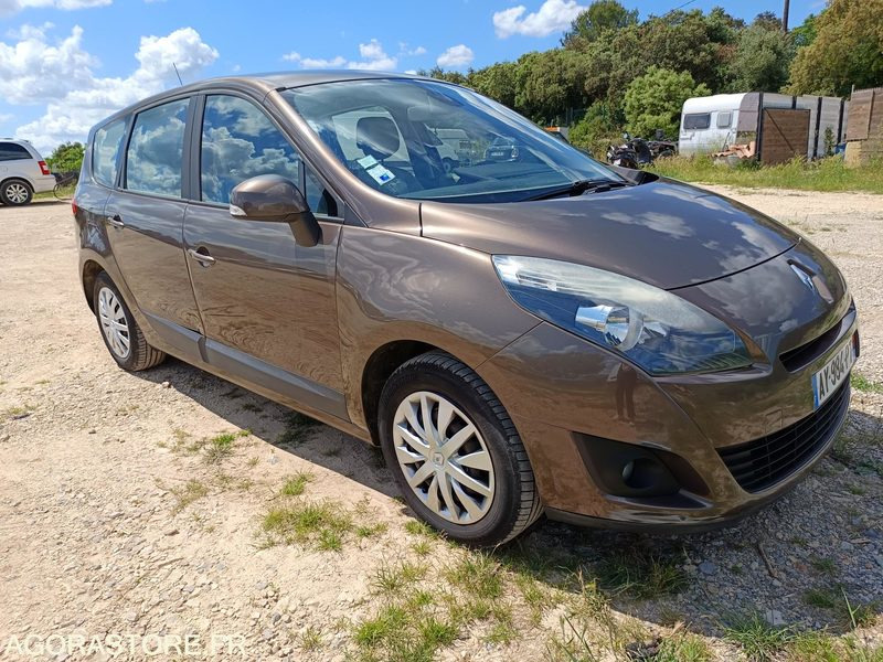 RENAULT SCENIC - 2010 - 138500KMS - Veturë: foto 2 RENAULT SCENIC - 2010 - 138500KMS - Veturë: foto 2