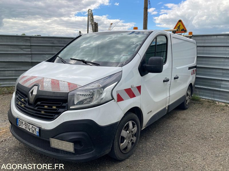 RENAULT TRAFIC - 2015 / 227603 KM (DY-974-GY) (MVU228) - Furgon: foto 1 RENAULT TRAFIC - 2015 / 227603 KM (DY-974-GY) (MVU228) - Furgon: foto 1