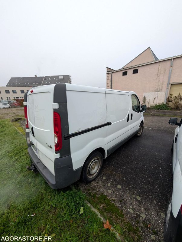 RENAULT TRAFIC 90CV 2.0 DCI - 209 014 KM - Furgon: foto 5 RENAULT TRAFIC 90CV 2.0 DCI - 209 014 KM - Furgon: foto 5