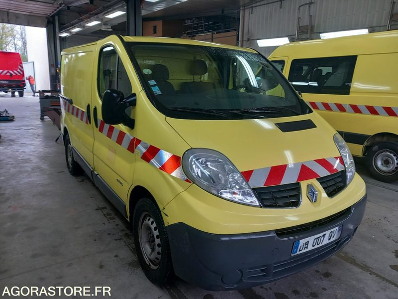 RENAULT TRAFIC DCI 115 (HR0513) - Furgon i vogël: foto 1 RENAULT TRAFIC DCI 115 (HR0513) - Furgon i vogël: foto 1