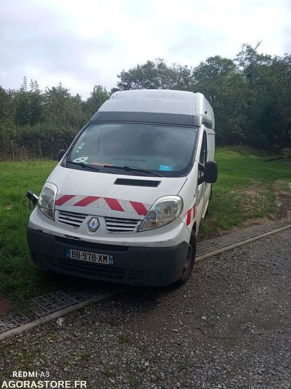 RENAULT TRAFIC - Furgon: foto 2 RENAULT TRAFIC - Furgon: foto 2