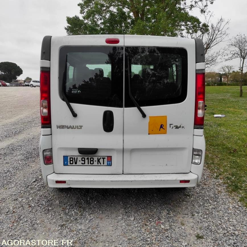 RENAULT TRAFIC PASSENGER L1H1 2.0 DCI 90 CV - Minibus, Furgon pasagjerësh: foto 5 RENAULT TRAFIC PASSENGER L1H1 2.0 DCI 90 CV - Minibus, Furgon pasagjerësh: foto 5