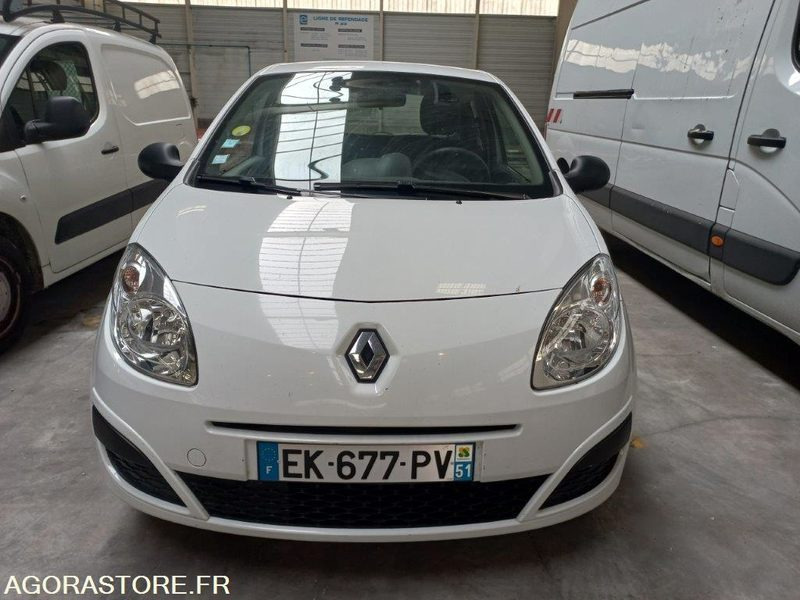 RENAULT TWINGO EK-677-PV - Veturë: foto 1 RENAULT TWINGO EK-677-PV - Veturë: foto 1