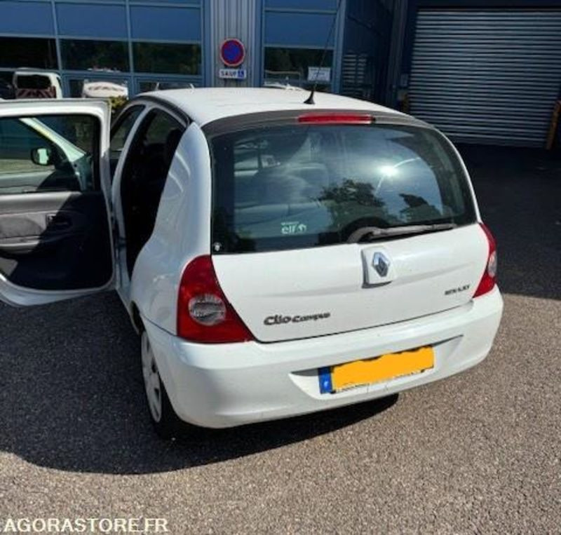 Renault CLIO 2 - Veturë: foto 4 Renault CLIO 2 - Veturë: foto 4