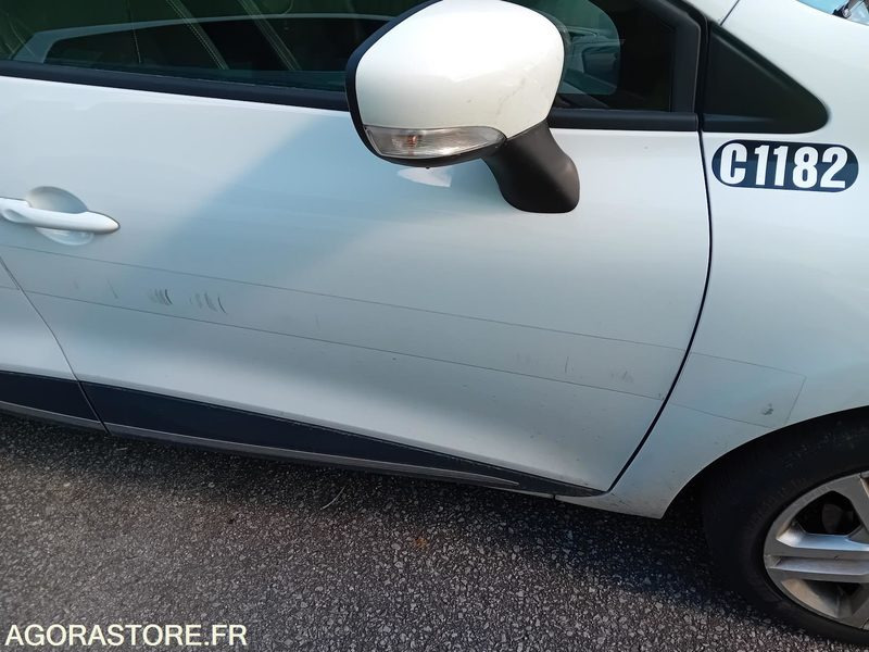 Renault Clio 4 - 2018 - 59832 kms - Veturë: foto 4 Renault Clio 4 - 2018 - 59832 kms - Veturë: foto 4