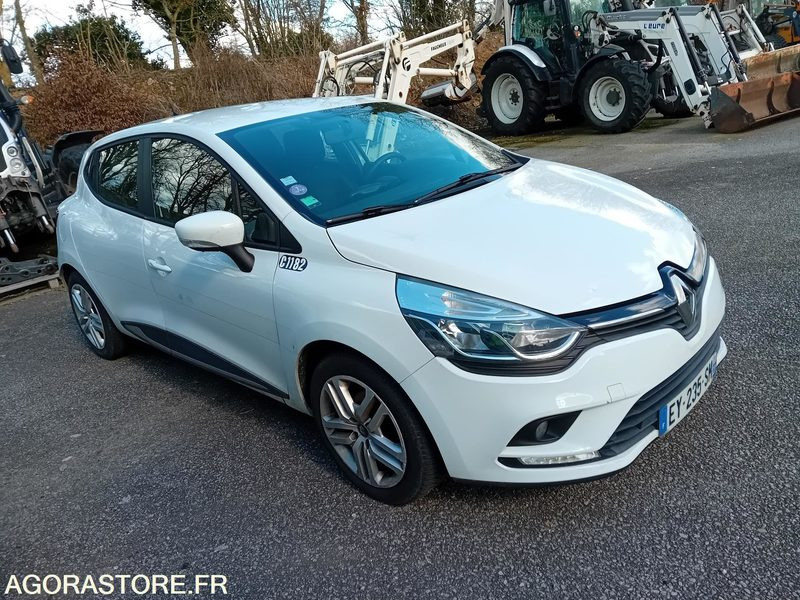 Renault Clio 4 - 2018 - 59832 kms - Veturë: foto 1 Renault Clio 4 - 2018 - 59832 kms - Veturë: foto 1
