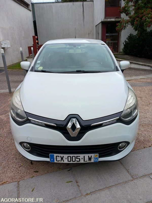 Renault Clio IV 5 Portes 1.5 dCi FAP Energy eco2 S&S 90 cv - Veturë: foto 1 Renault Clio IV 5 Portes 1.5 dCi FAP Energy eco2 S&S 90 cv - Veturë: foto 1