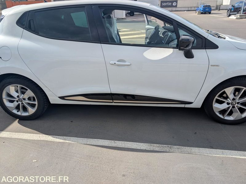 Renault Clio IV Limited TCe 90 – 2017 – Très bien équipée – Excellent état - Veturë: foto 3 Renault Clio IV Limited TCe 90 – 2017 – Très bien équipée – Excellent état - Veturë: foto 3