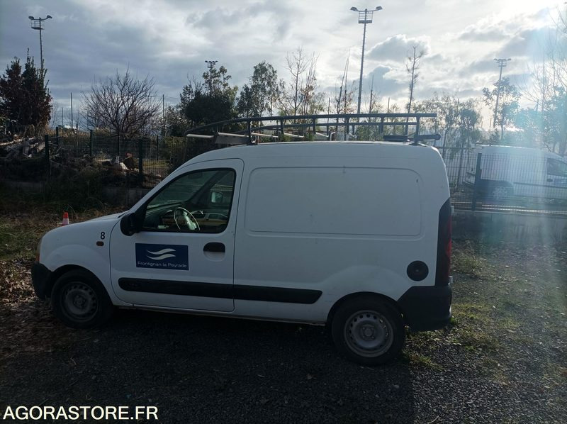 Renault Kangoo 06-2002 3990ZW34 - Furgon i vogël: foto 4 Renault Kangoo 06-2002 3990ZW34 - Furgon i vogël: foto 4