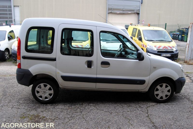 Renault Kangoo - 2006 - CB-654-BL - Veturë: foto 3 Renault Kangoo - 2006 - CB-654-BL - Veturë: foto 3