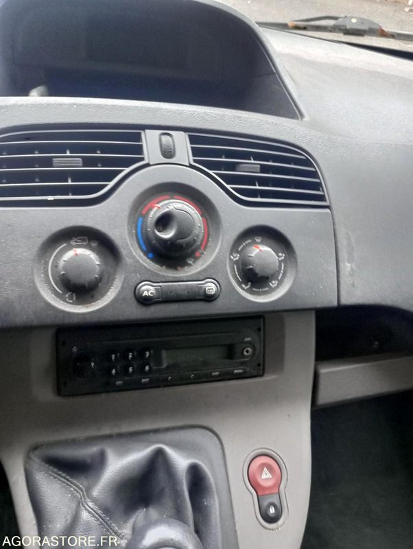 Renault Kangoo 6CV 136506 kms 2009 - Furgon i vogël: foto 5 Renault Kangoo 6CV 136506 kms 2009 - Furgon i vogël: foto 5
