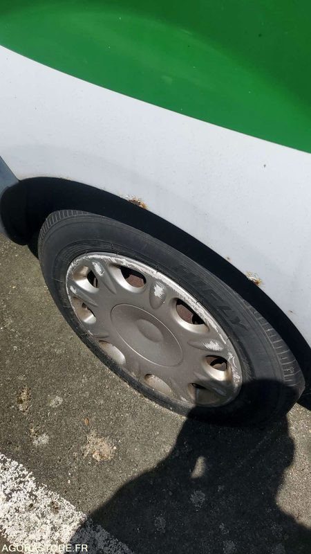 Furgon i vogël Renault Kangoo: foto 20