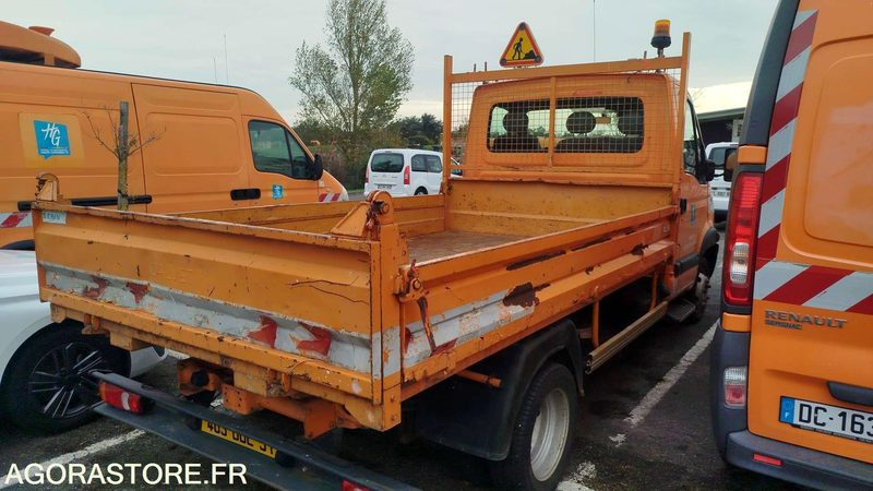 Renault Mascott - 2003 - 191219km - 463BDE31 - Kamioncine vetëshkarkuese: foto 4 Renault Mascott - 2003 - 191219km - 463BDE31 - Kamioncine vetëshkarkuese: foto 4